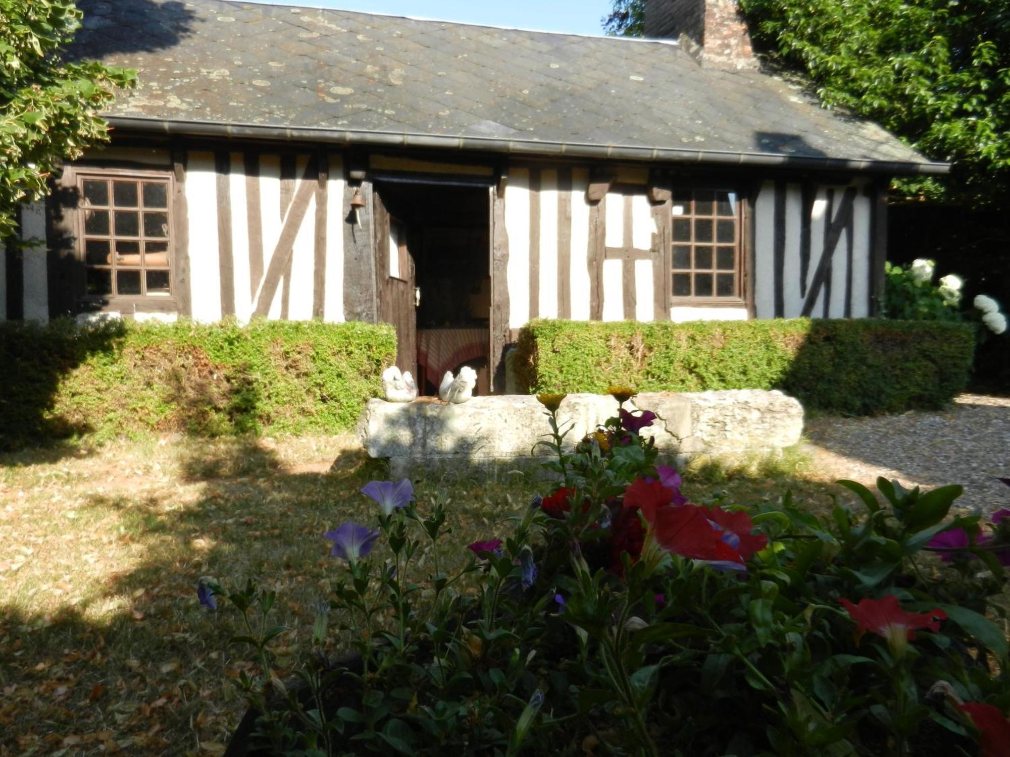 Le Gite Des Trois Vaches Brionne Buitenkant foto