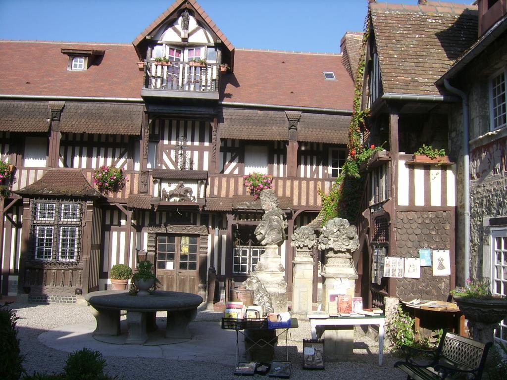 Le Gite Des Trois Vaches Brionne Buitenkant foto